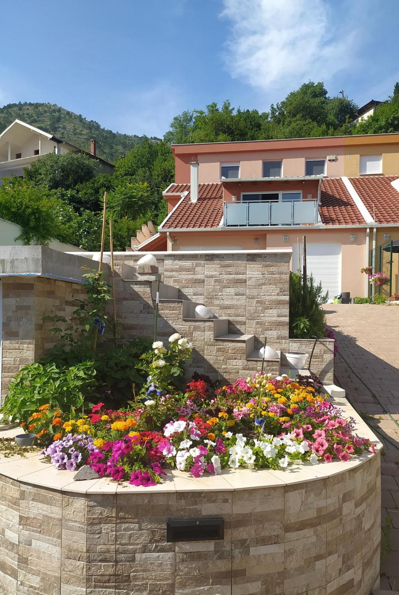 Apartments Enigma - With Private Parking Mostar Exterior foto