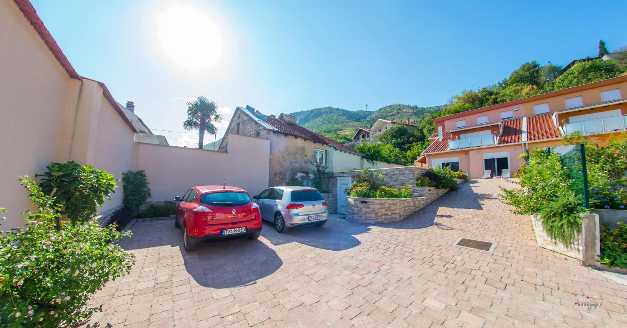 Apartments Enigma - With Private Parking Mostar Exterior foto