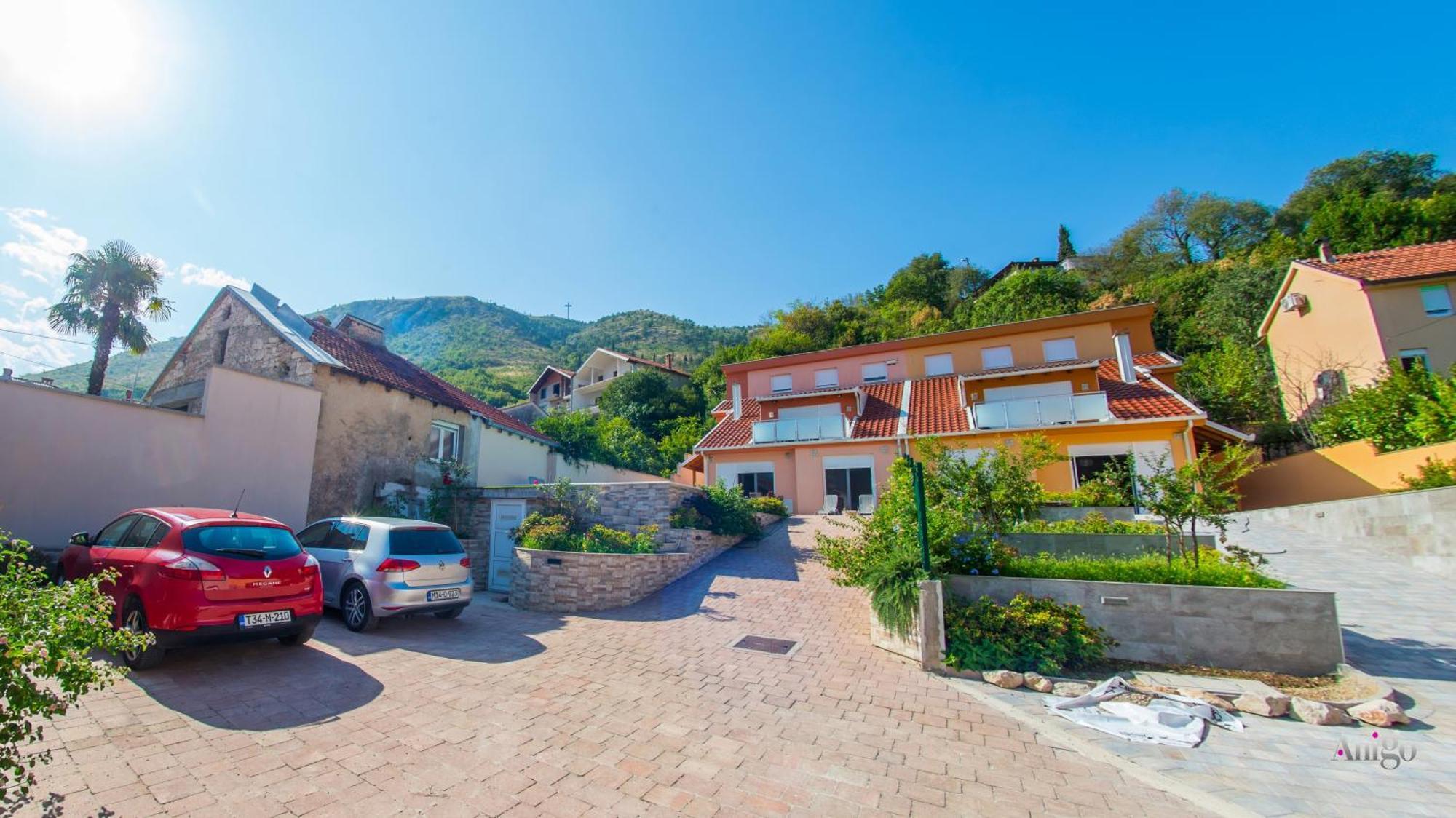 Apartments Enigma - With Private Parking Mostar Exterior foto
