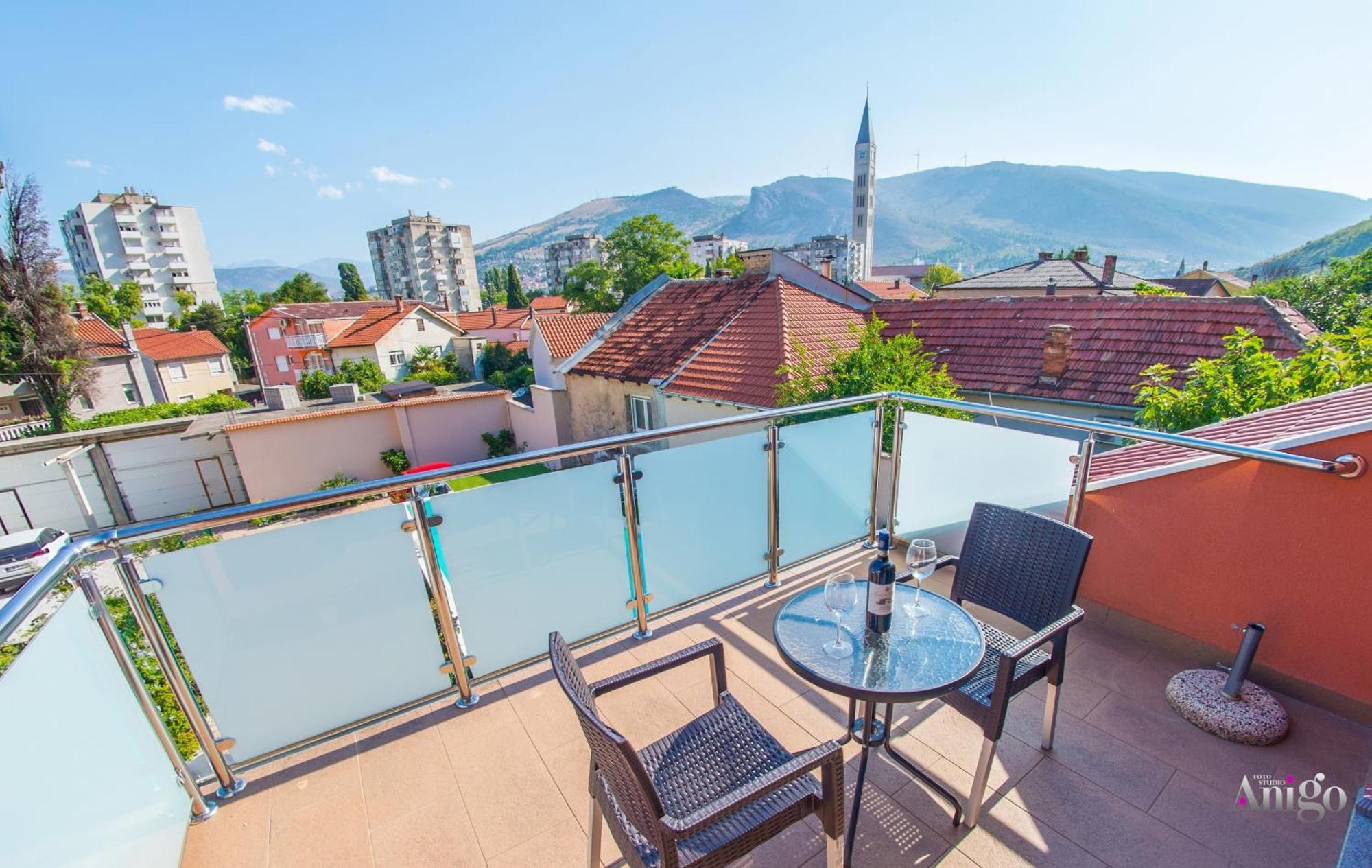 Apartments Enigma - With Private Parking Mostar Exterior foto